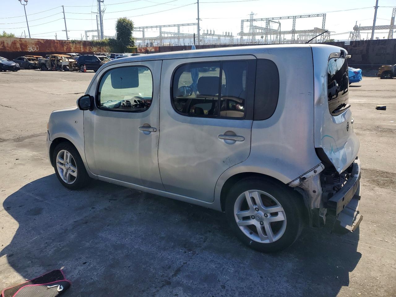 2010 Nissan Cube VIN JN8AZ2KR2AT162217 photo 2