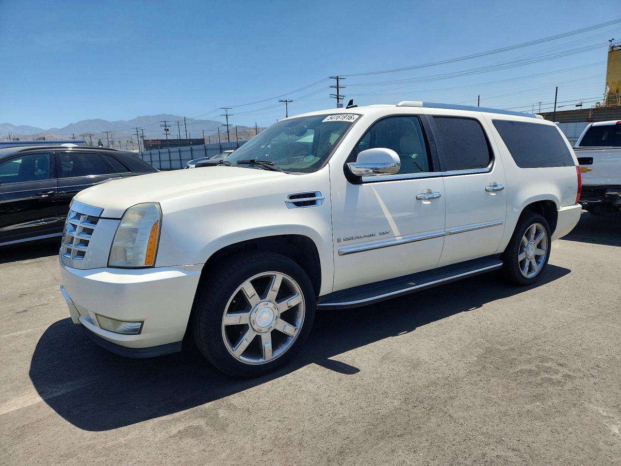 2008 Cadillac Escalade VIN 1GYFK66838R214714 photo 1