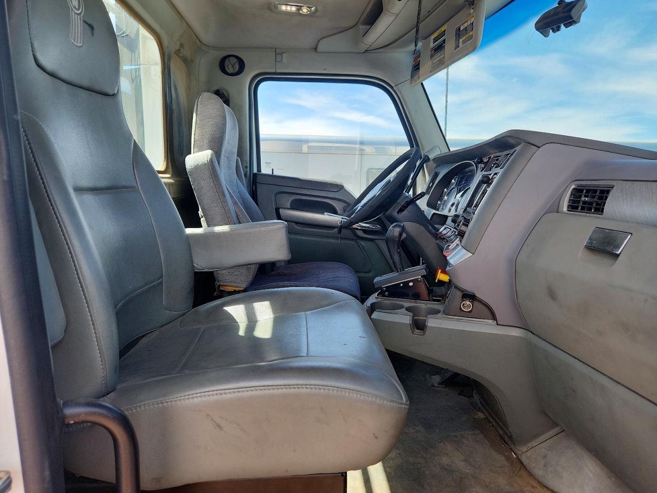 2015 KENWORTH All other VIN 1XKYA48X7FJ443729 photo 5