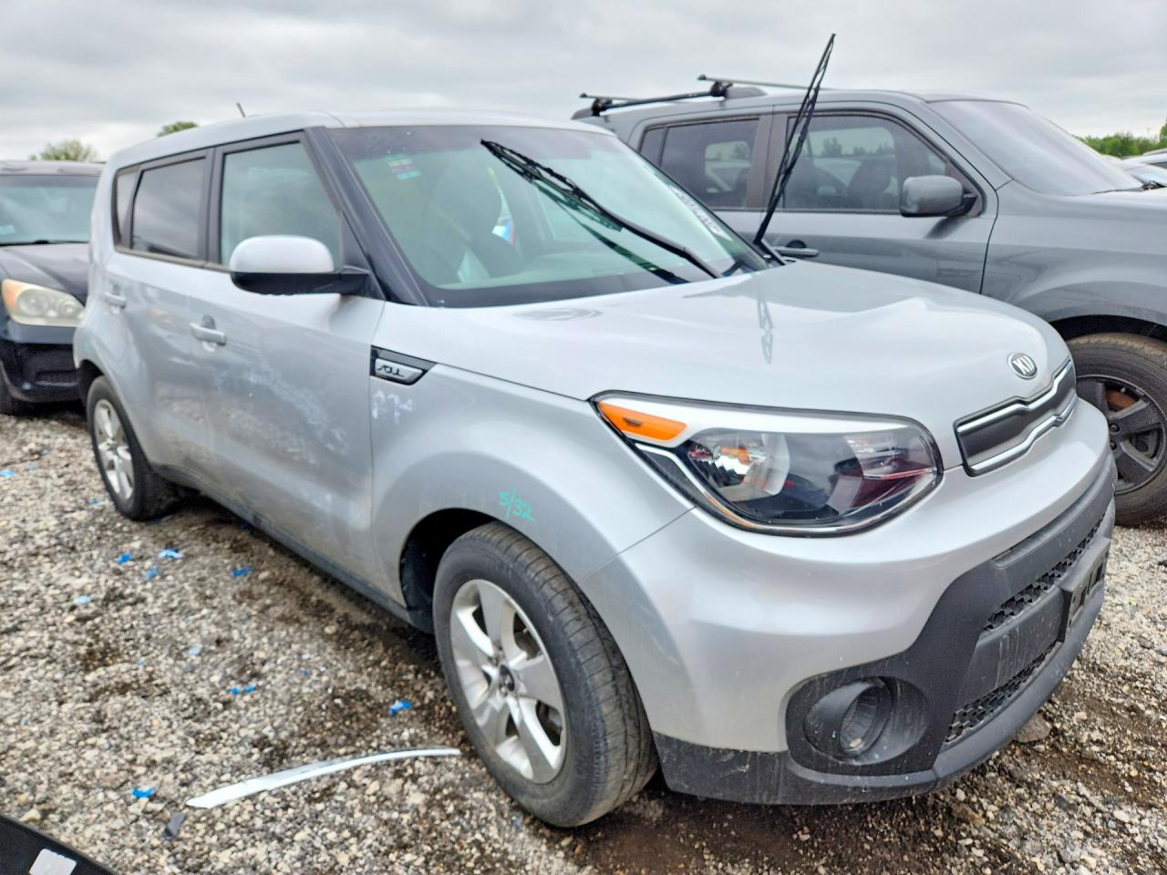 2017 Kia Soul base VIN KNDJN2A2XH7423091 photo 4