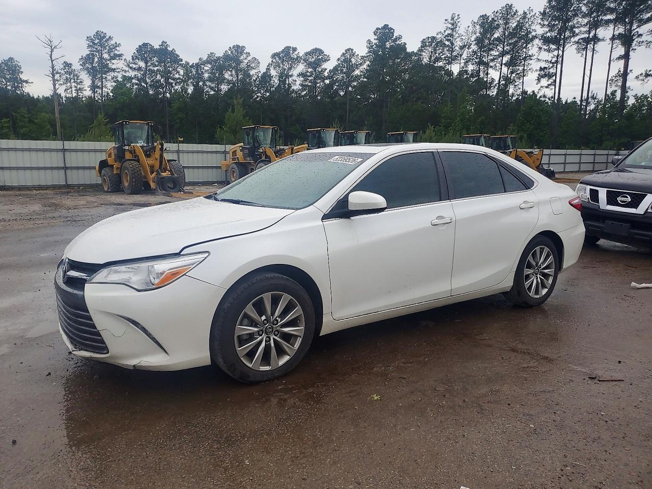 2016 Toyota Camry VIN 4T1BF1FK2GU606517 photo 1