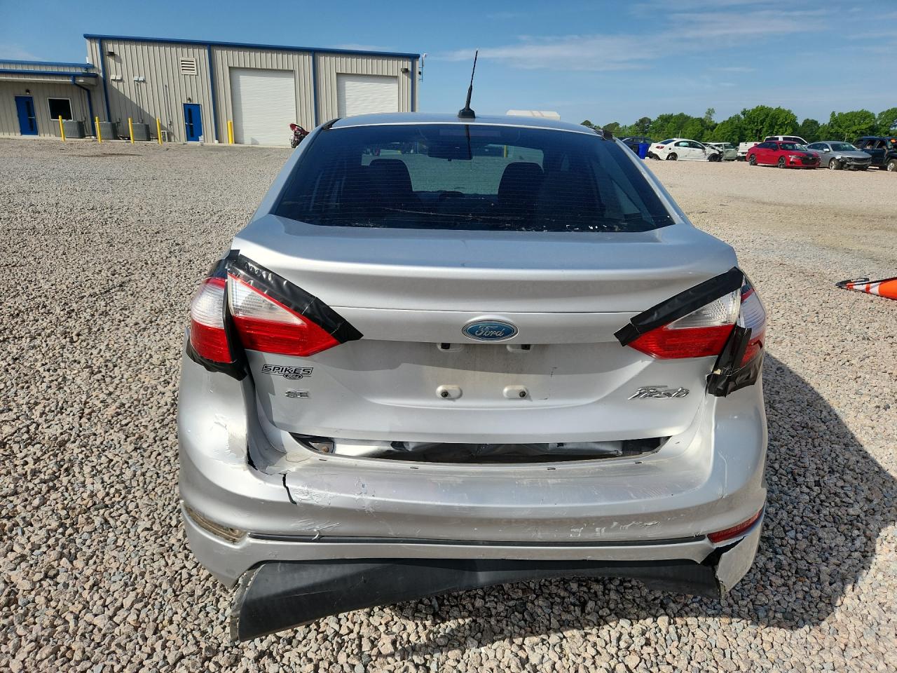 2014 Ford Fiesta VIN 3FADP4BJ2EM114151 photo 6
