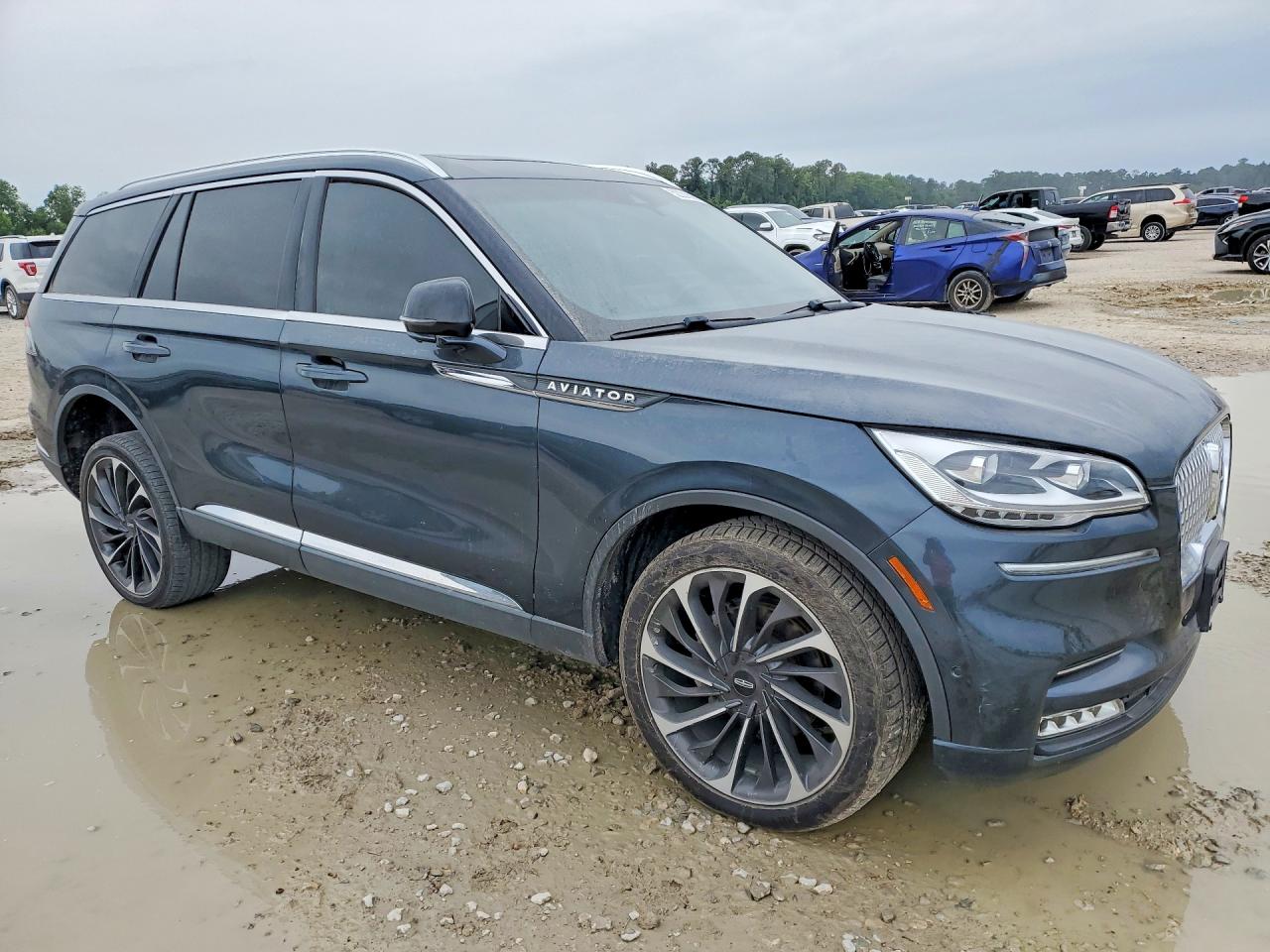 2022 Lincoln Aviator VIN 5LM5J7XCXNGL08182 photo 4