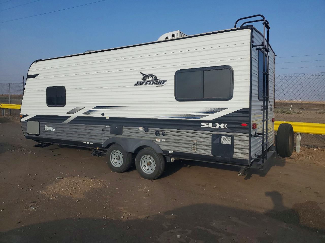 2022 JAYCO Recreation VIN 1UJBJ0BL7N17Z0816 photo 3