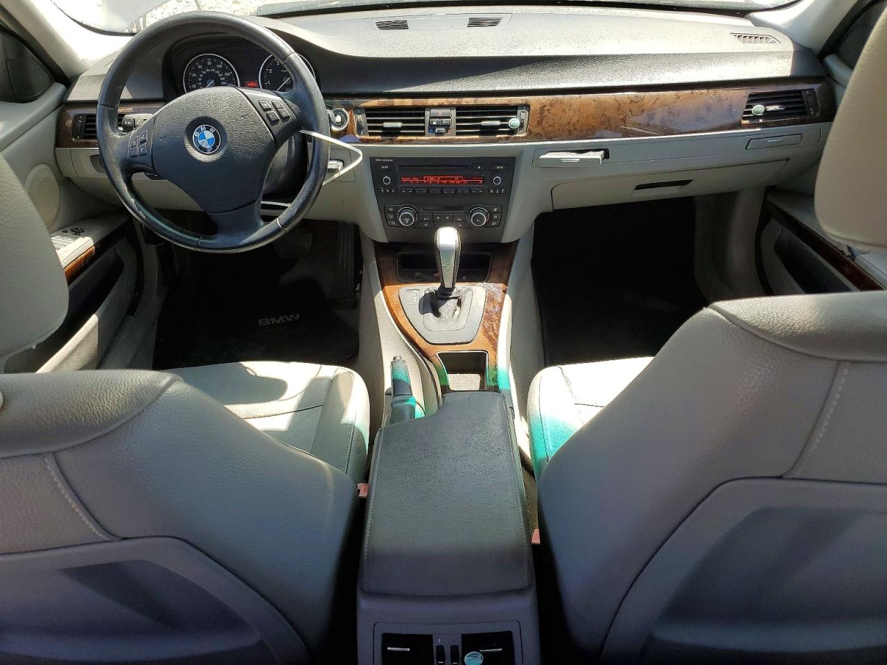 2011 BMW 3 series VIN WBAPH7C52BE683197 photo 8
