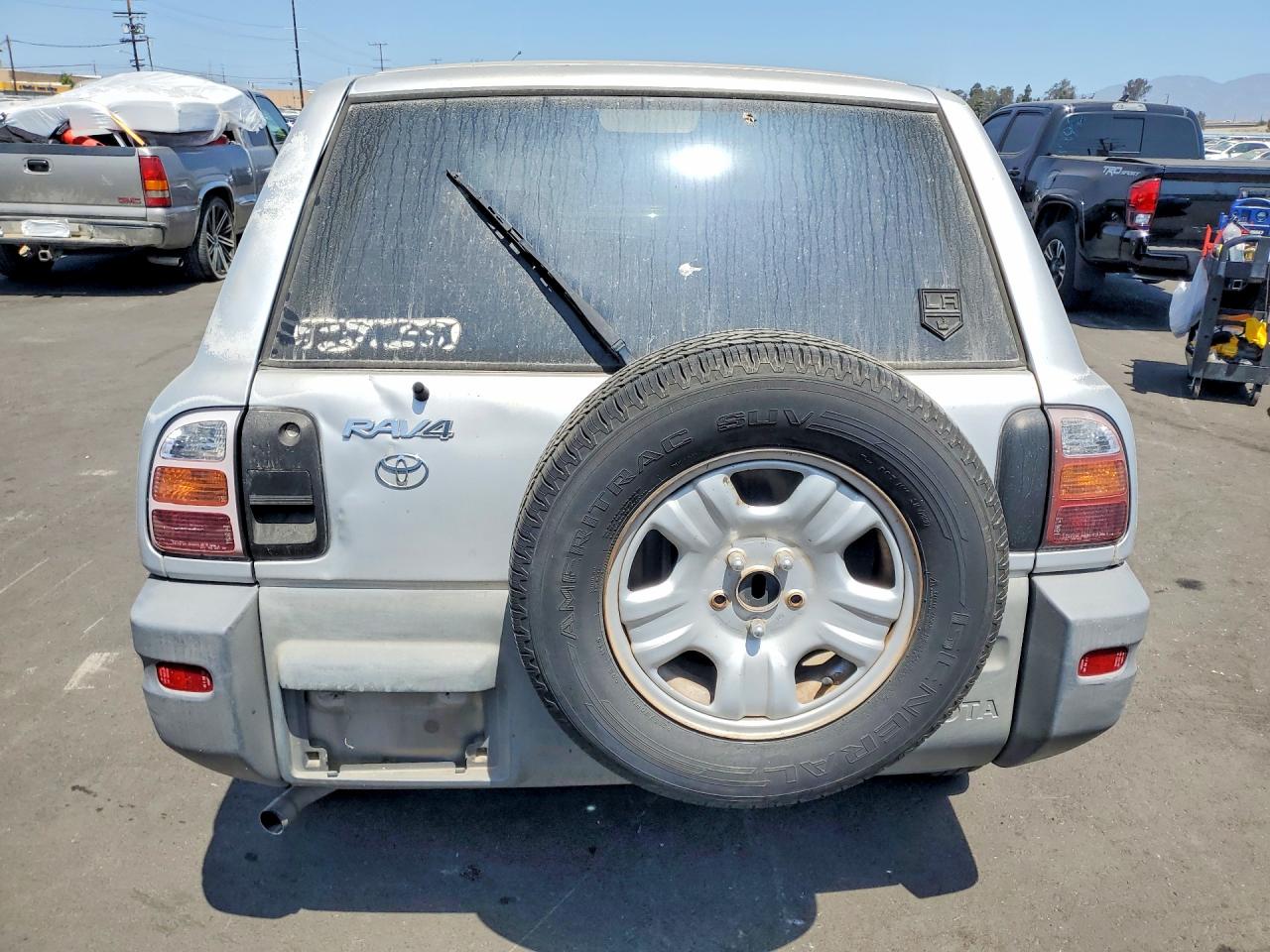 1998 TOYT Rav4 VIN JT3GP10V1W0019746 photo 6