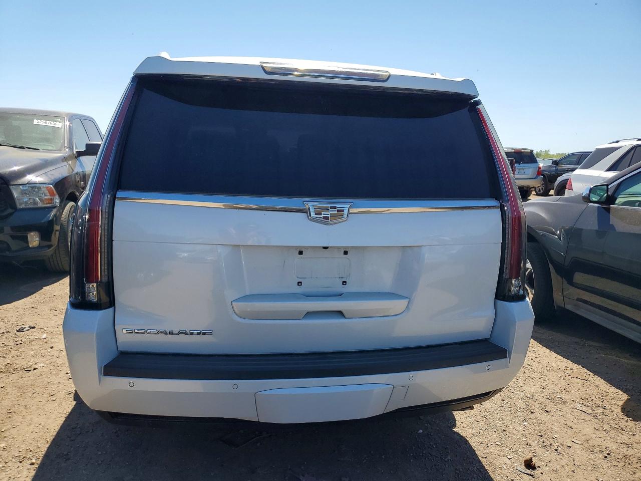 2016 Cadillac Escalade VIN 1GYS4KKJ5GR300566 photo 6