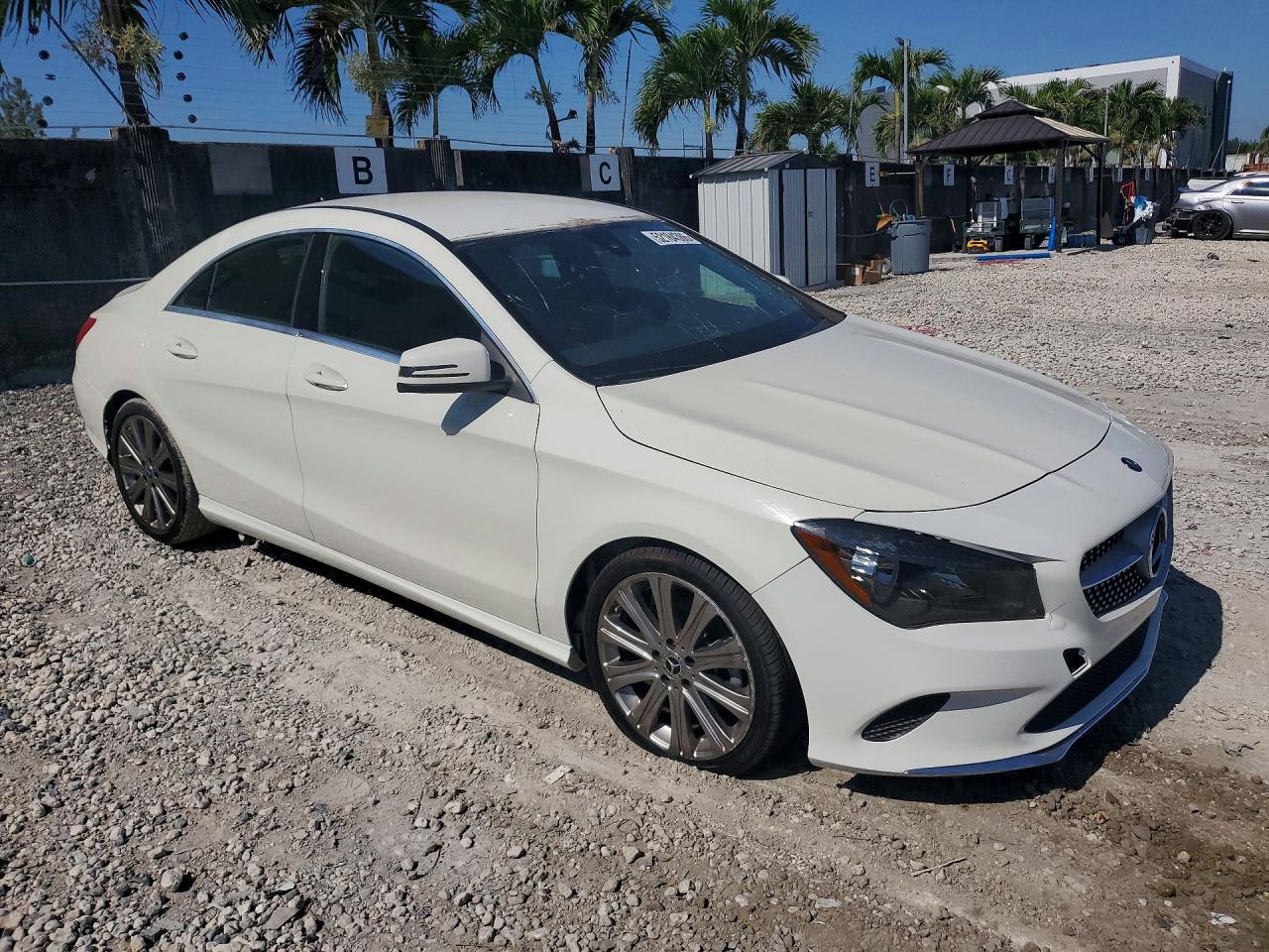 2018 Mercedes-Benz Cla-class VIN WDDSJ4EB9JN571200 photo 4