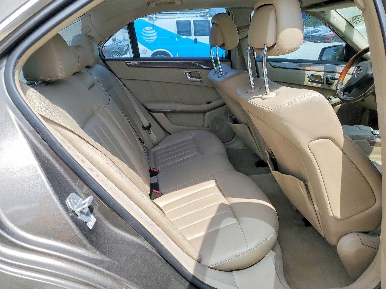 2010 MERCEDES-BENZ E-class VIN WDDHF5GB5AA087269 photo 10