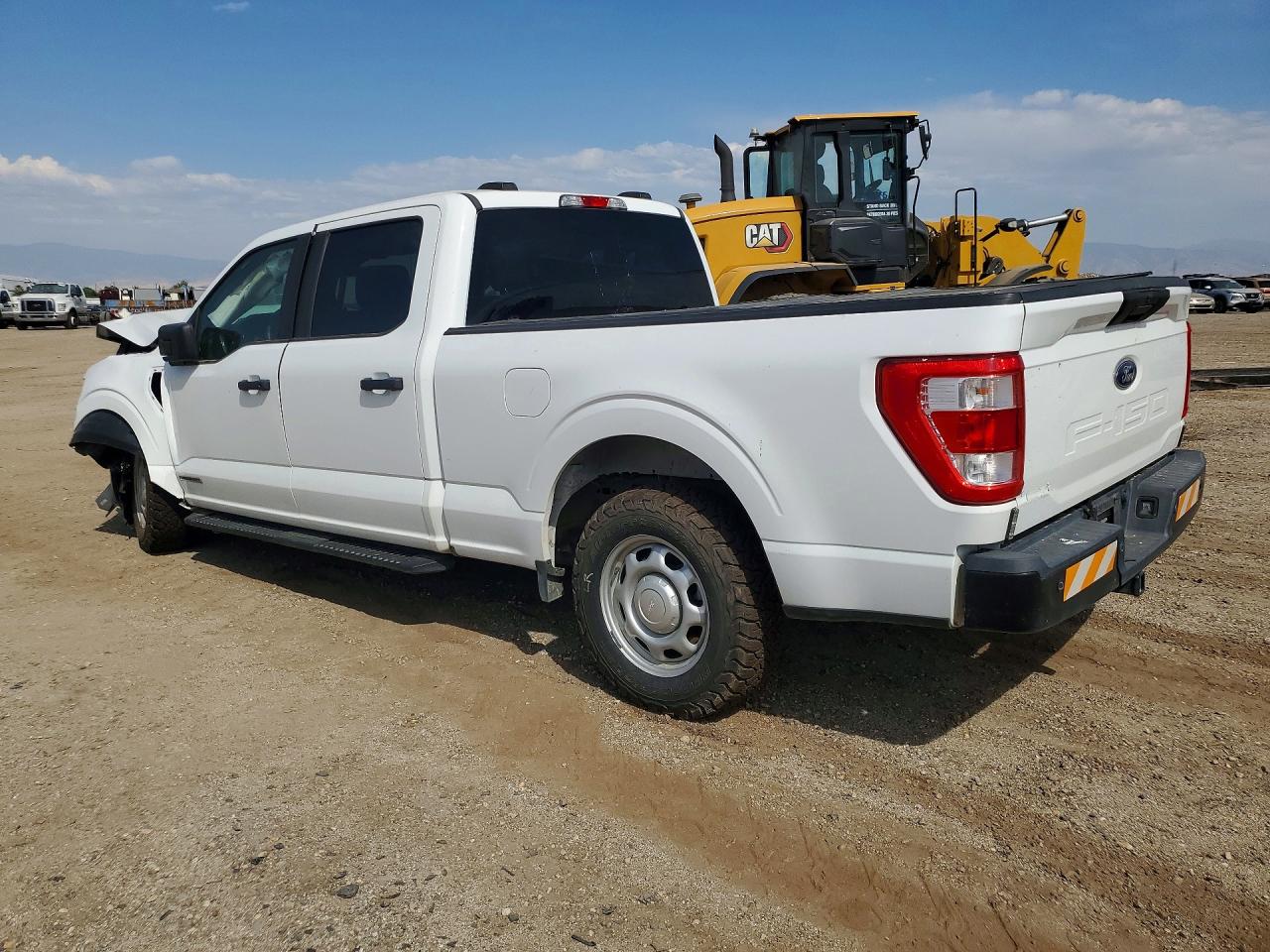 2022 Ford F-150 VIN 1FTFW1CD2NFB89431 photo 2