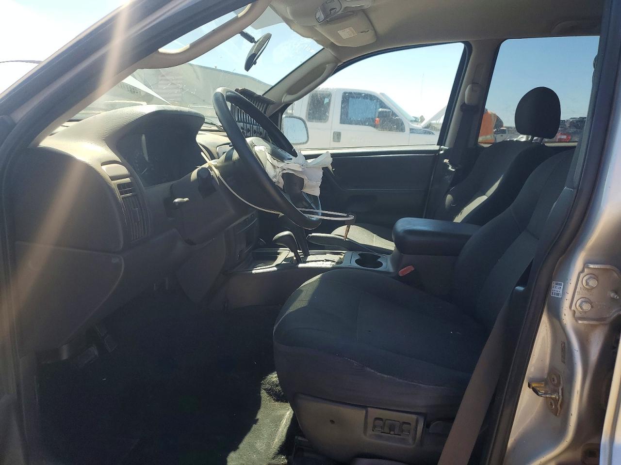 2004 Jeep Cherokee VIN 1J4GW48S04C161845 photo 7