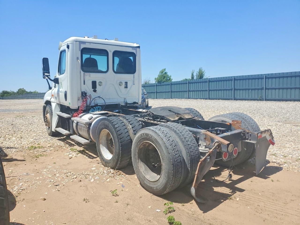 2015 FREIGHTLINER All other VIN 3AKJGEBG7FSGB4277 photo 3