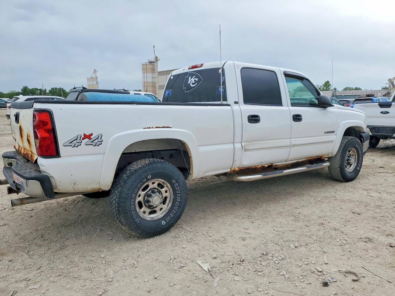 2006 Chevrolet All models VIN 1GCHK23U16F266382 photo 3