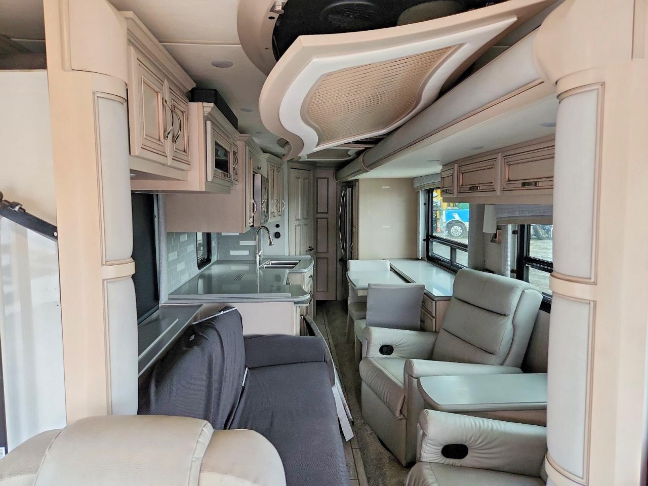 2023 FREIGHTLINER All other VIN 4UZACHFC4PCUJ6570 photo 6