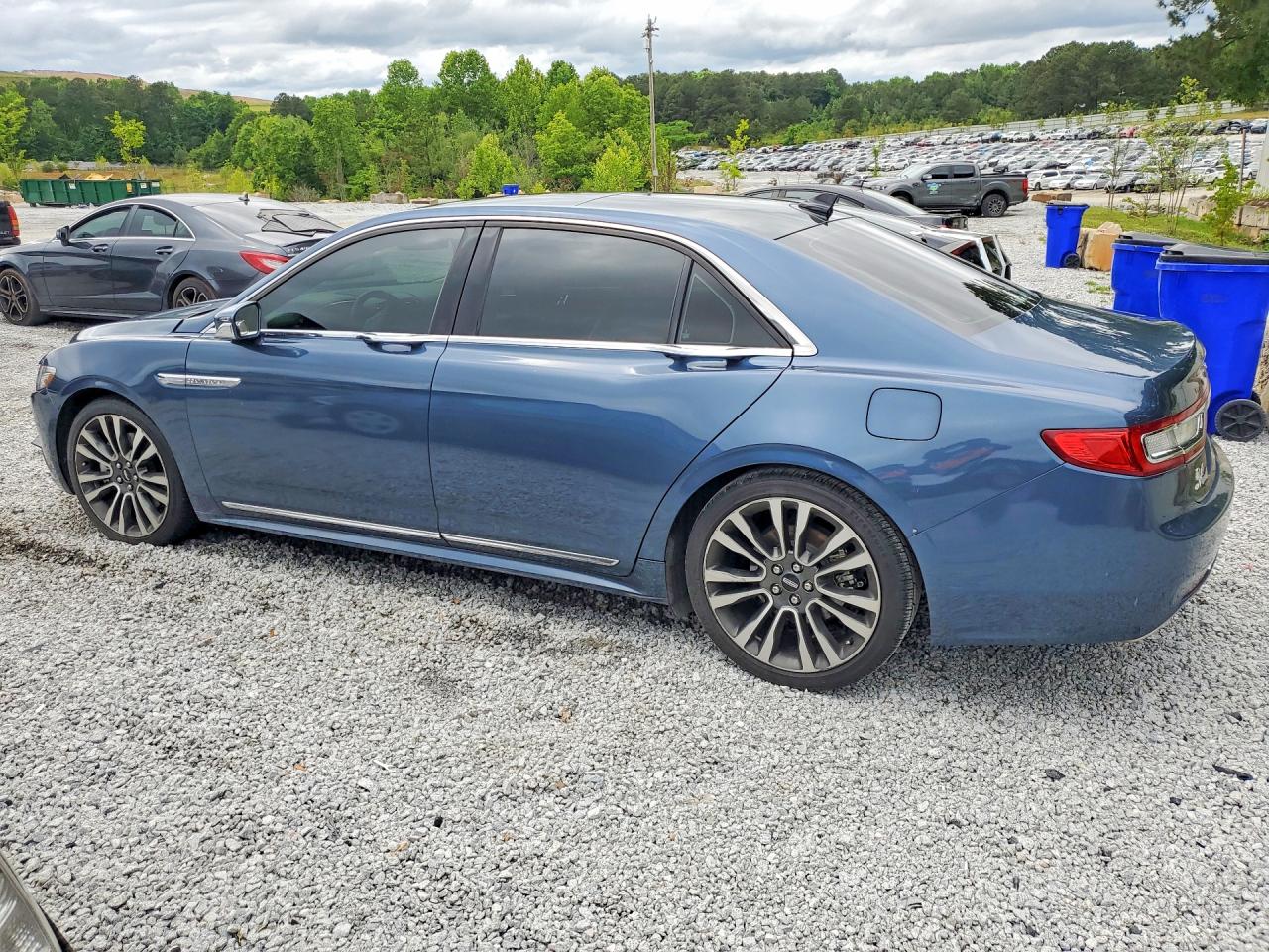 2018 Lincoln Continentl VIN 1LN6L9SK6J5616337 photo 2