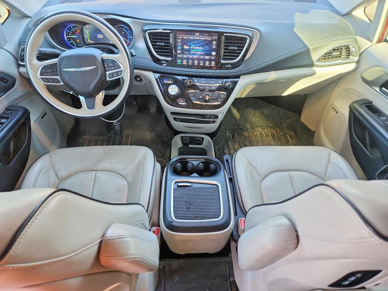 2020 Chrysler Pacifica VIN 2C4RC1N75LR124589 photo 8