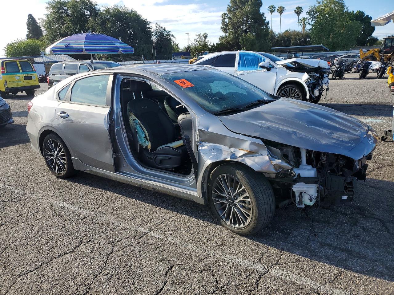 2023 Kia Forte VIN 3KPF54AD7PE554996 photo 4