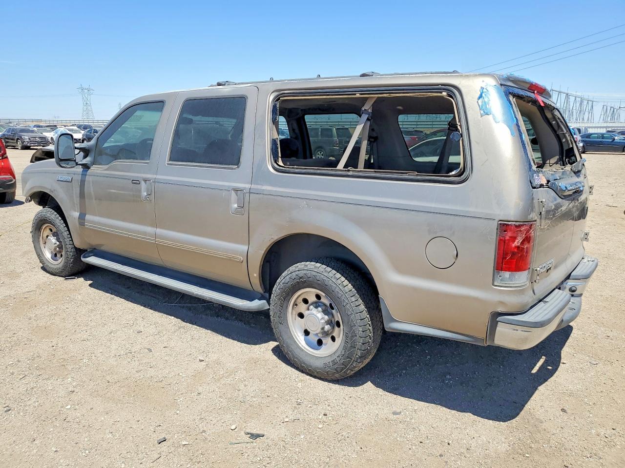 2000 Ford Excursion VIN 1FMNU40L3YEC37832 photo 2