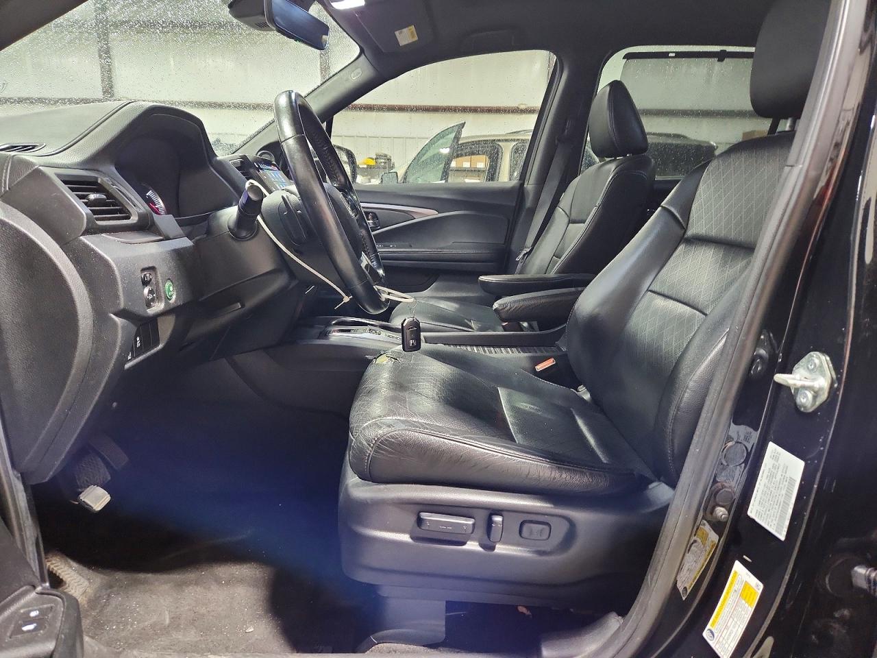 2021 Honda Passport VIN 5FNYF8H58MB011142 photo 7