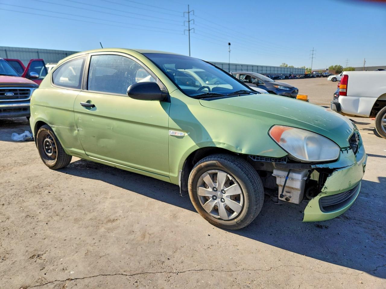 2009 Hyundai Accent VIN KMHCM36C49U122110 photo 4