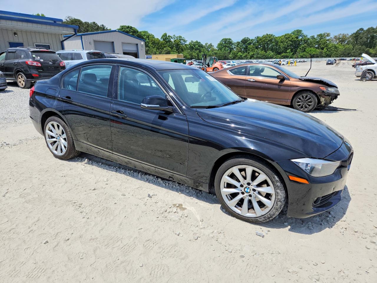 2015 BMW 3 series VIN WBA3C3G54FNT51882 photo 4