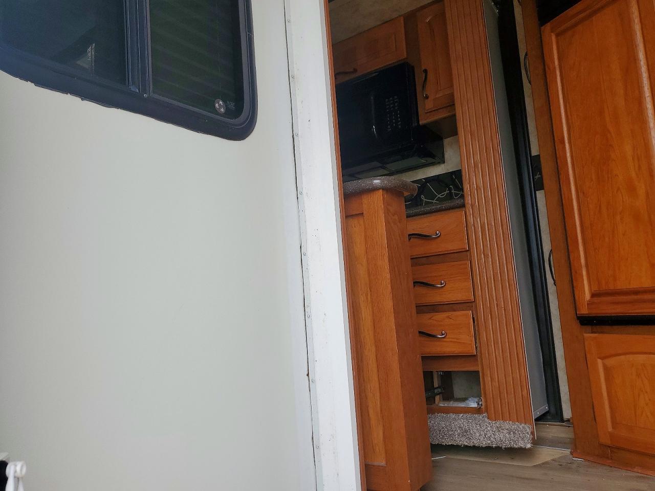 2013 KEYSTONE Montana VIN 4YDF35821D4700593 photo 6