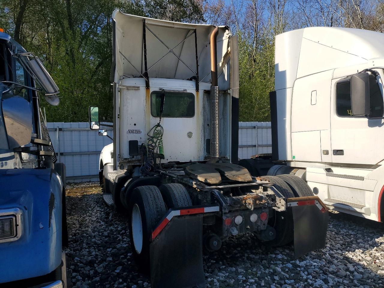 2016 KENWORTH All other VIN 1XKYA48X9GJ496725 photo 3