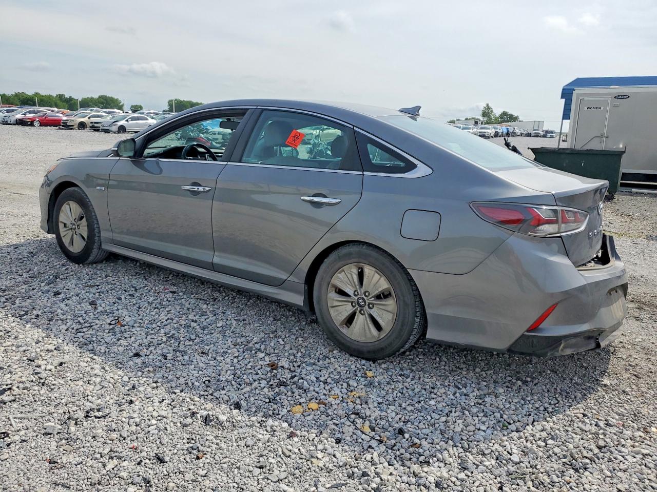 2018 HYUNDAI Sonata VIN KMHE24L38JA079101 photo 2