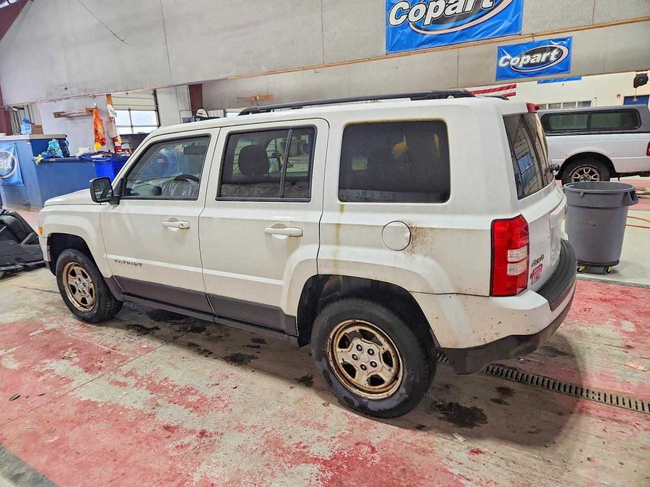 2016 JEEP Patriot VIN 1C4NJRBB2GD668925 photo 2