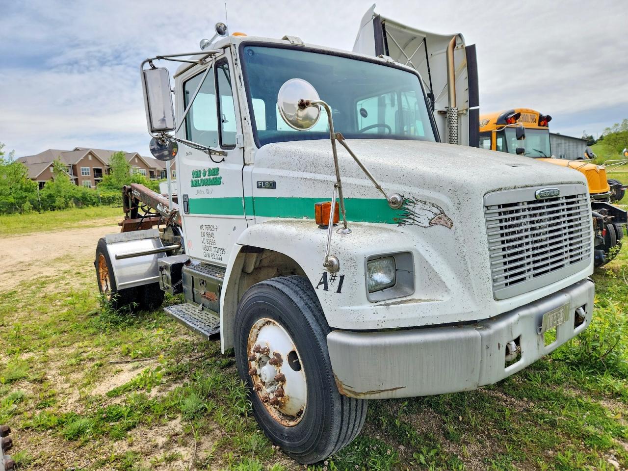 2001 FREIGHTLINER All other VIN 1FUBBXBS71HH23773 photo 1