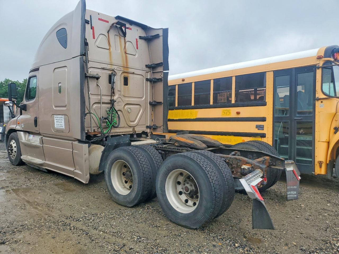 2016 FREIGHTLINER All other VIN 3AKGGLD54GSBT5749 photo 3