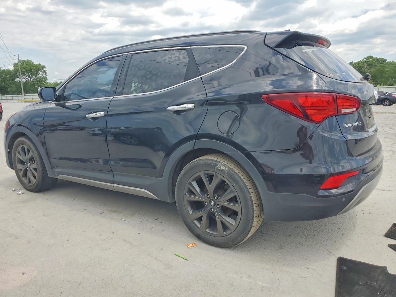 2017 Hyundai Santa fe VIN 5XYZWDLA1HG408515 photo 2