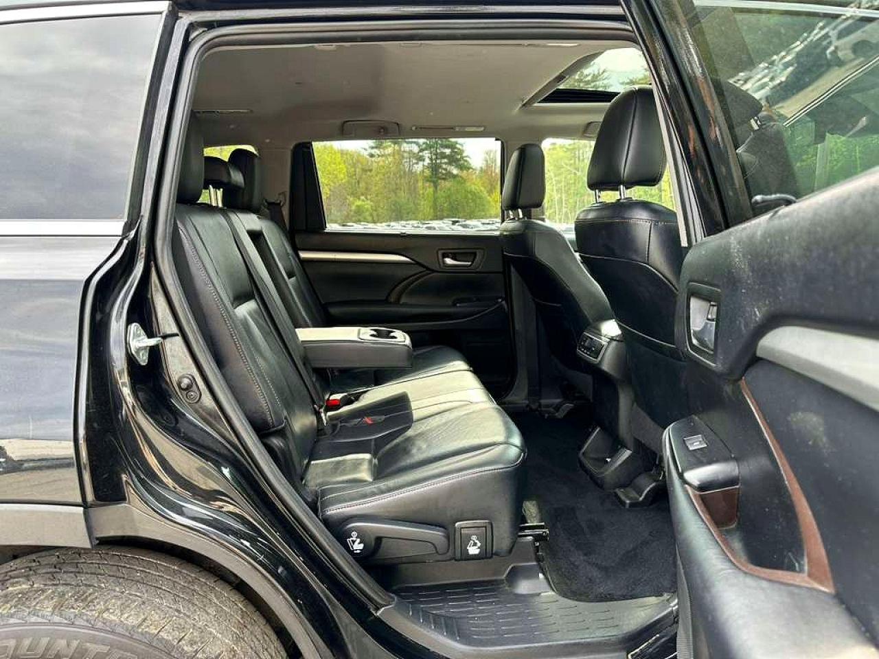 2019 TOYOTA Highlander VIN 5TDJGRFH9KS062515 photo 7