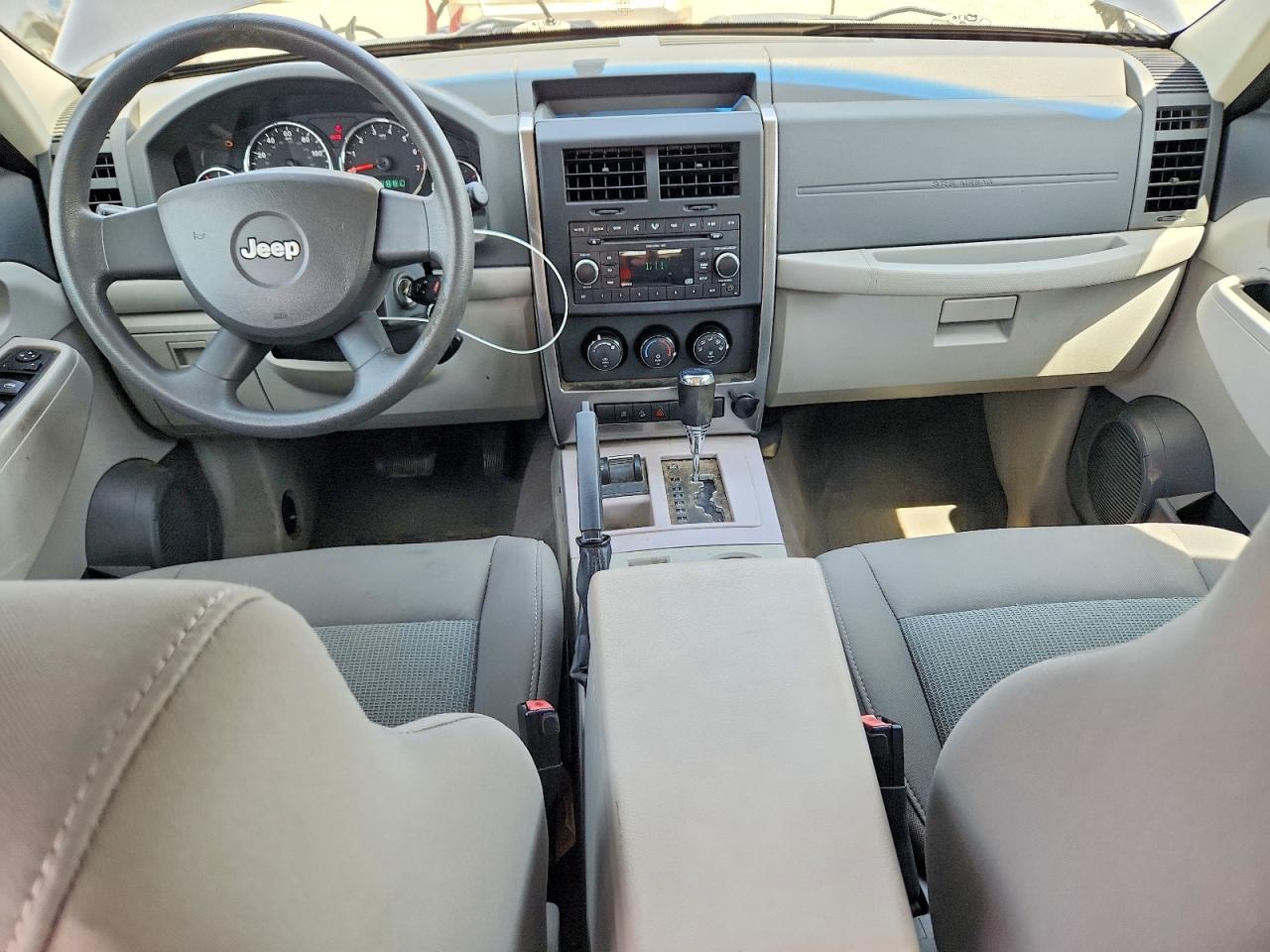 2008 Jeep Liberty VIN 1J8GN28K38W249329 photo 8