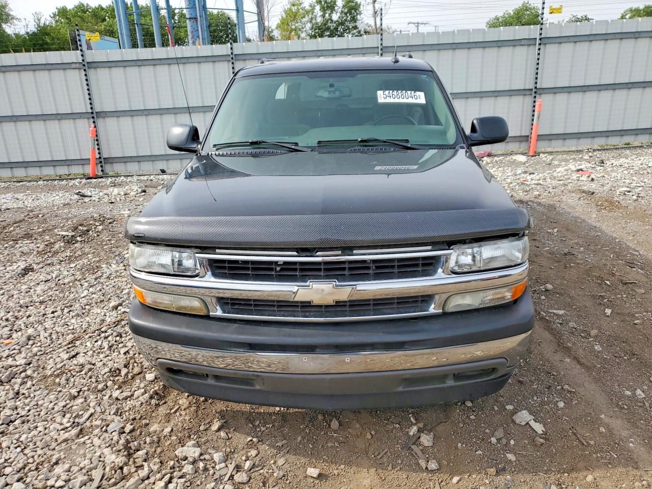 2005 Chevrolet Suburban VIN 1GNEC16ZX5J248175 photo 5
