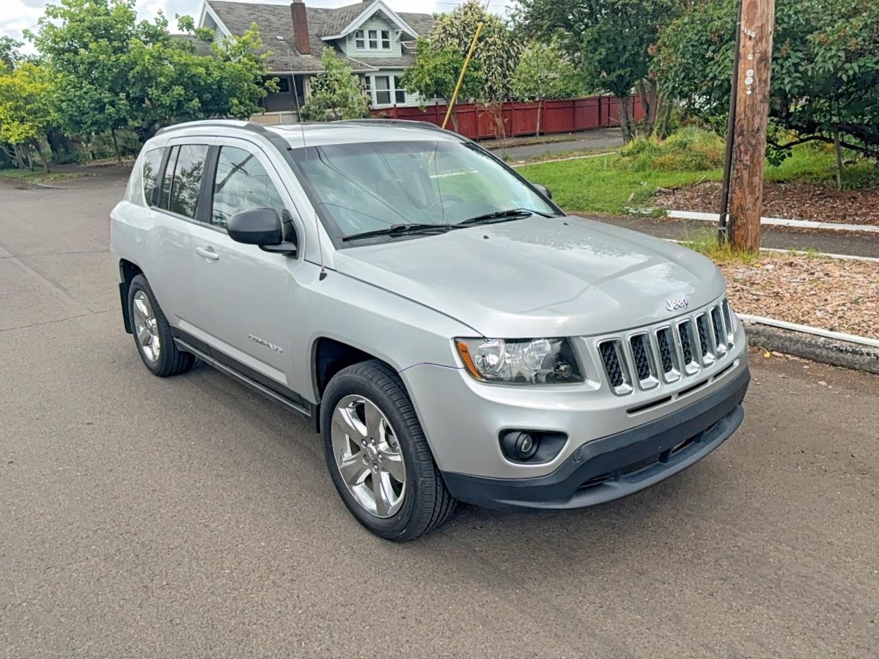 2013 Jeep Compass VIN 1C4NJDCB3DD114483 photo 1