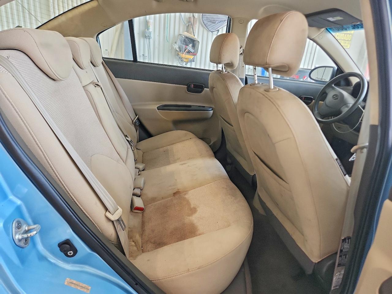 2008 Hyundai Accent VIN KMHCN46C98U241210 photo 10