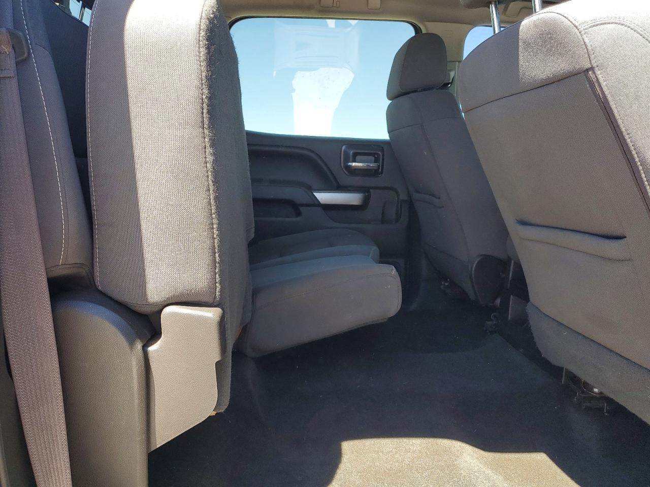 2016 Chevrolet All models VIN 3GCUKREC9GG243766 photo 10