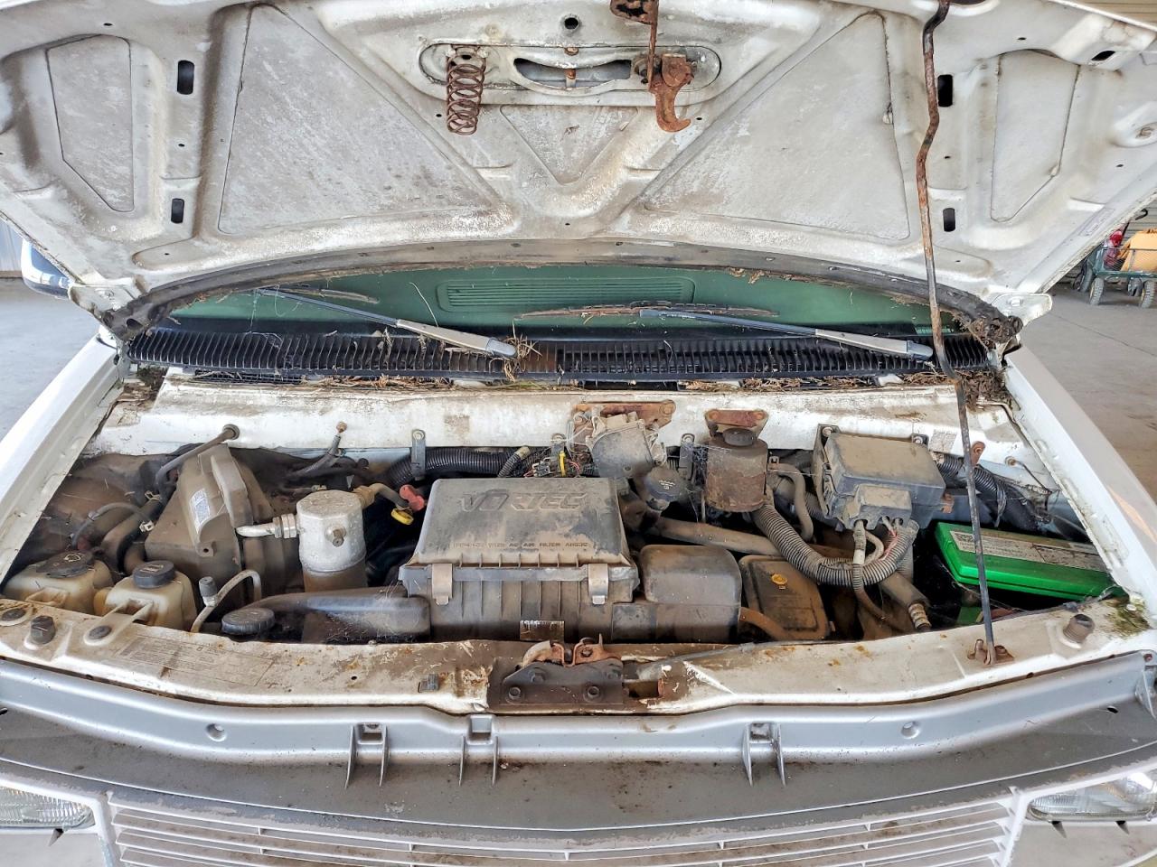 2004 CHEV Astro VIN 1GCDM19X44B108594 photo 11