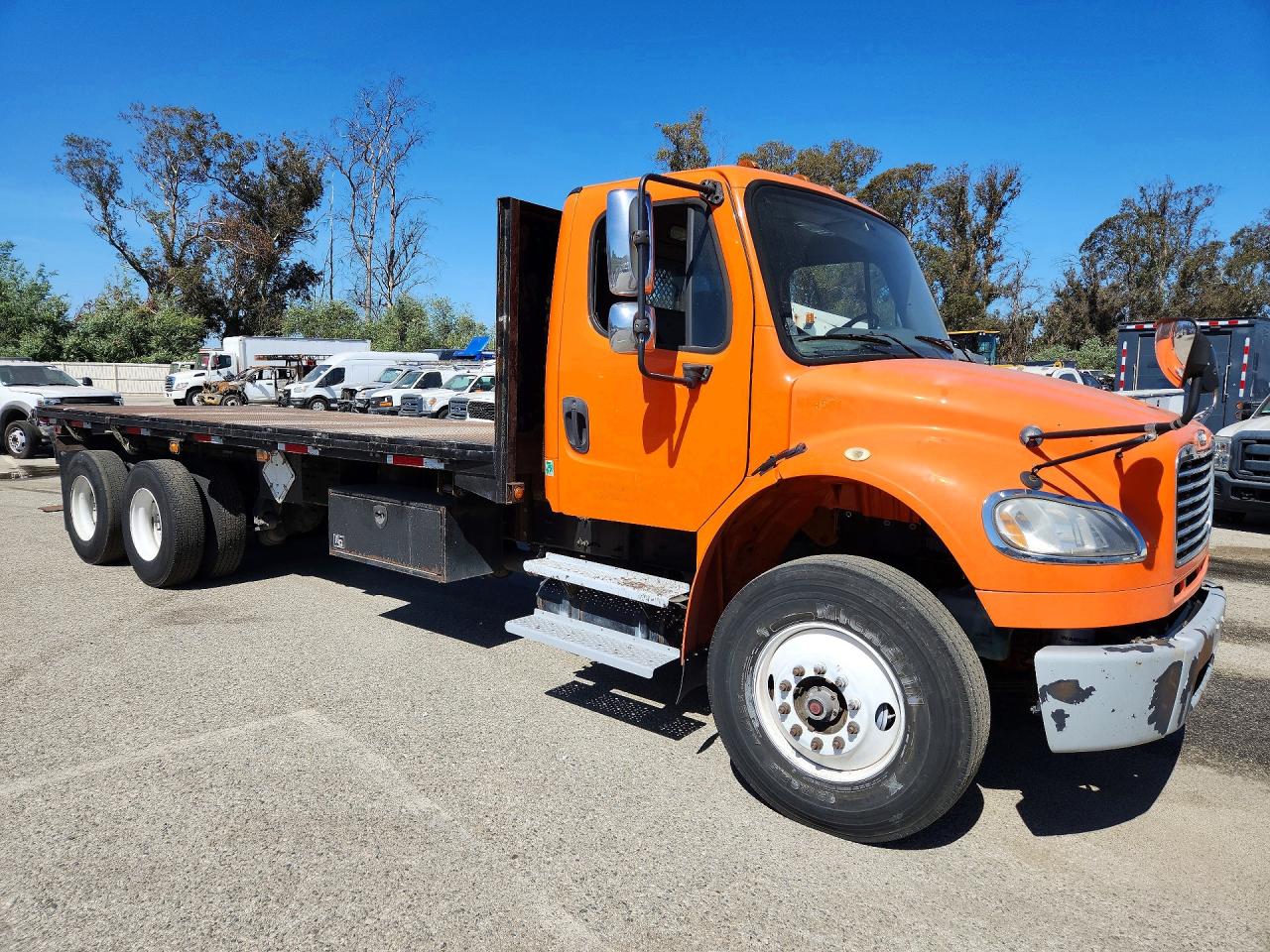 2016 FREIGHTLINER All other VIN 1FVHCYCY2GHHB4561 photo 4