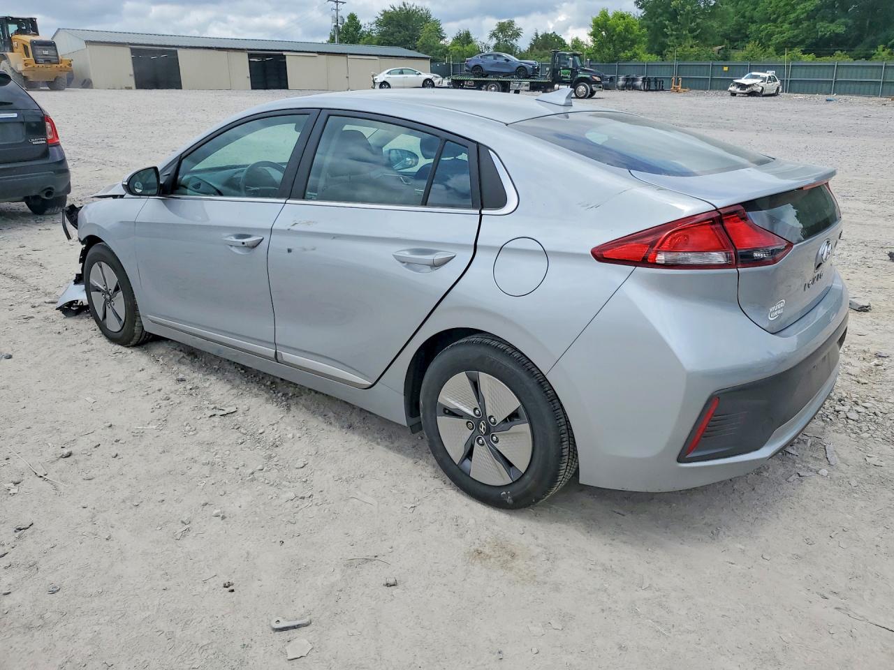 2022 Hyundai Ioniq VIN KMHC75LC8NU278927 photo 2