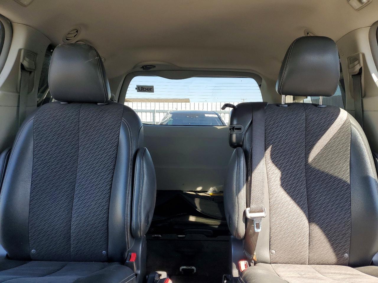 2013 Toyota Sienna VIN 5TDXK3DC8DS398348 photo 10