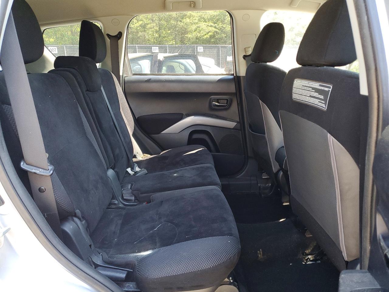 2012 Mitsubishi Outlander VIN JA4AS2AW0CU002383 photo 11