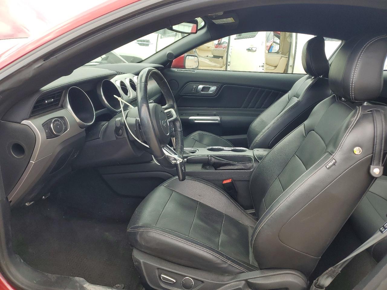 2018 Ford Mustang VIN 1FA6P8TH4J5181216 photo 7