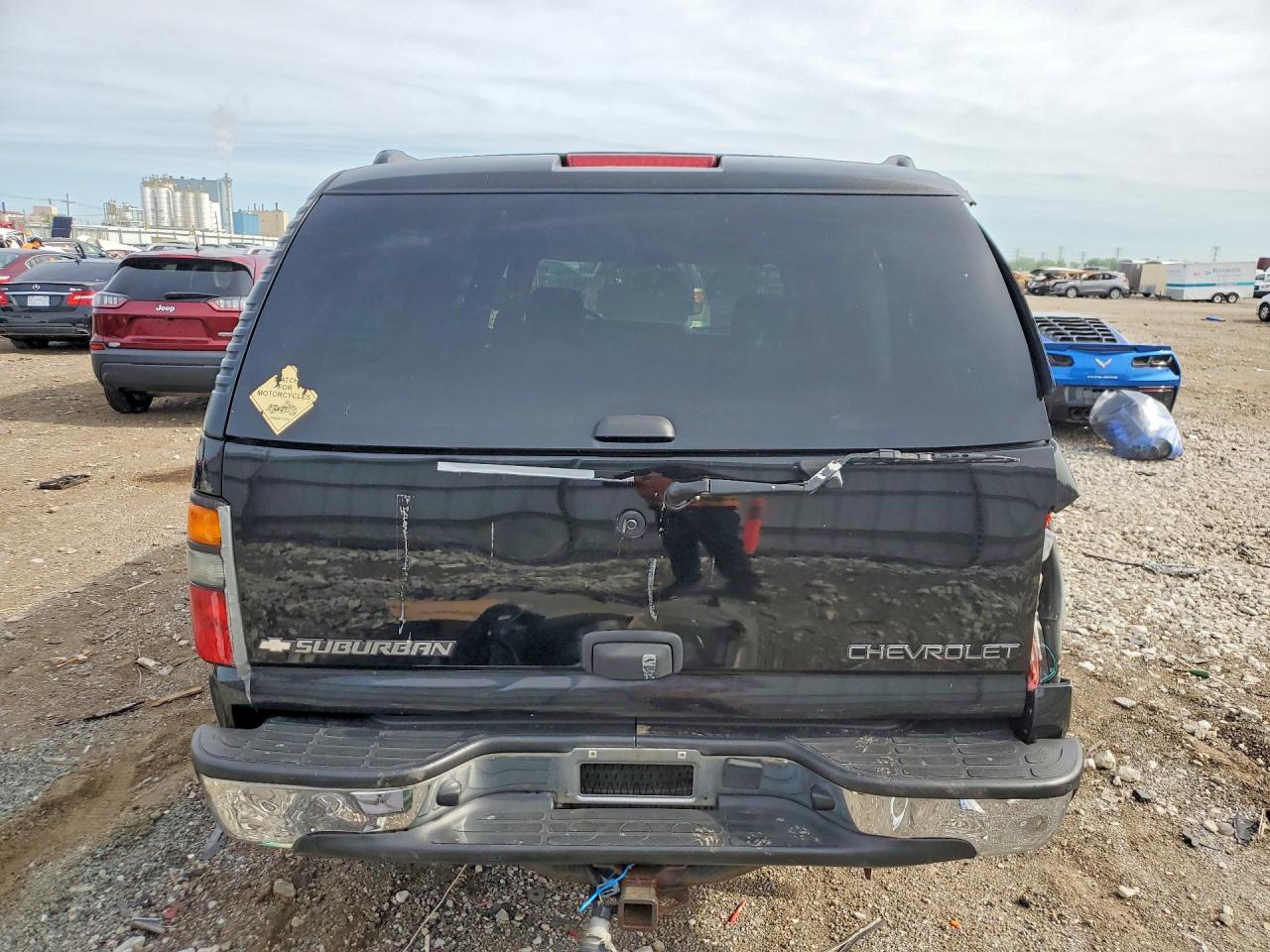2005 Chevrolet Suburban VIN 1GNEC16ZX5J248175 photo 6