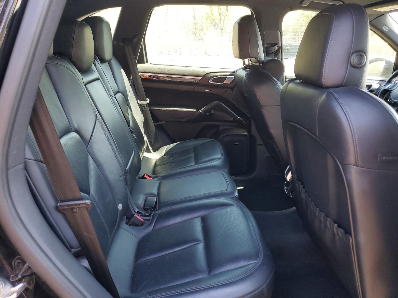 2014 Porsche Cayenne VIN WP1AB2A29ELA58638 photo 11