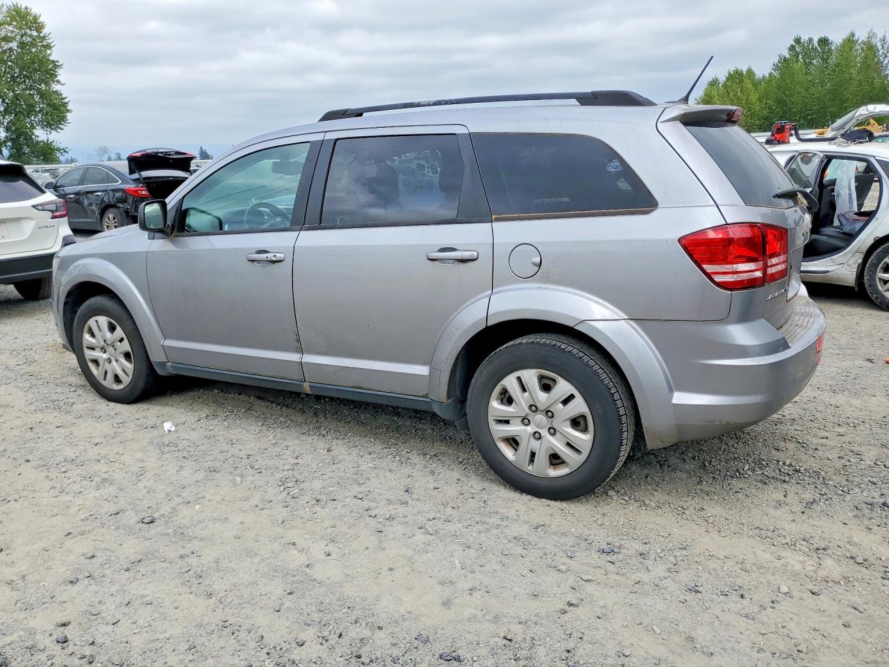 2017 Dodge Journey VIN 3C4PDCAB3HT619453 photo 2