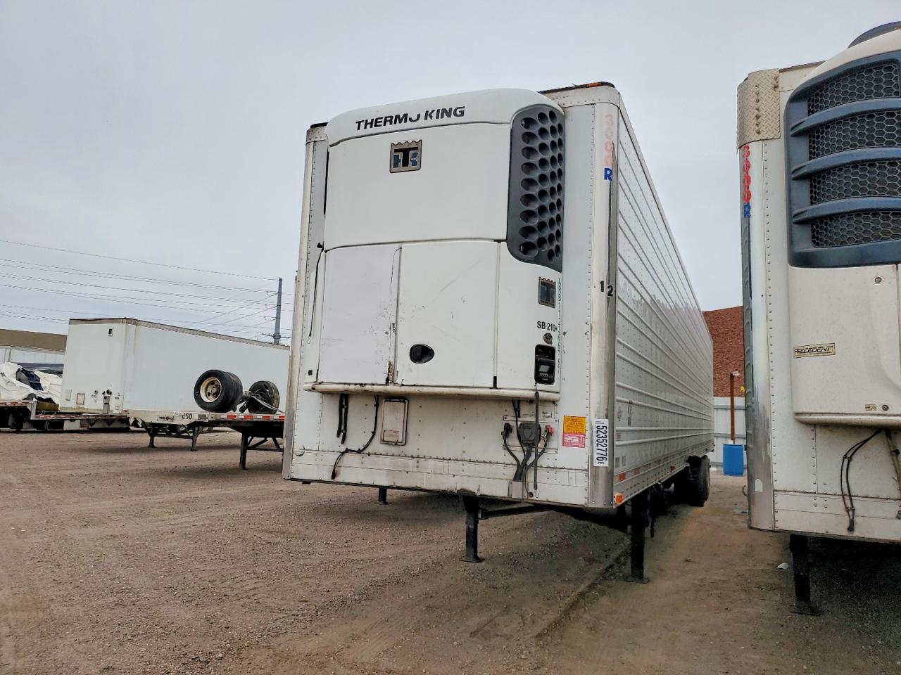 2012 UTILITY 16 trailer VIN 1UYVS2538CU258909 photo 2