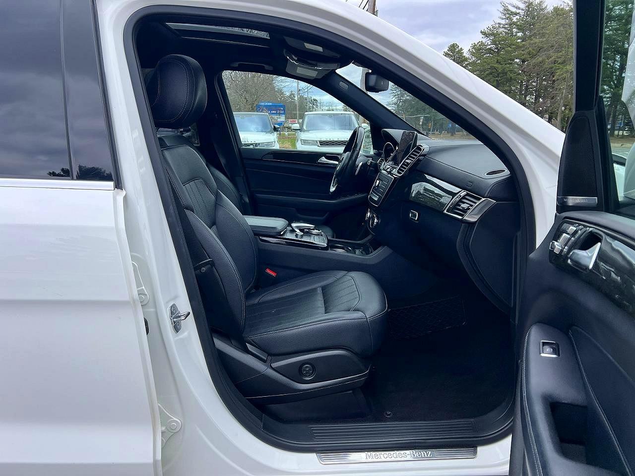 2019 Mercedes-Benz Gls-class VIN 4JGDF6EE6KB226666 photo 5