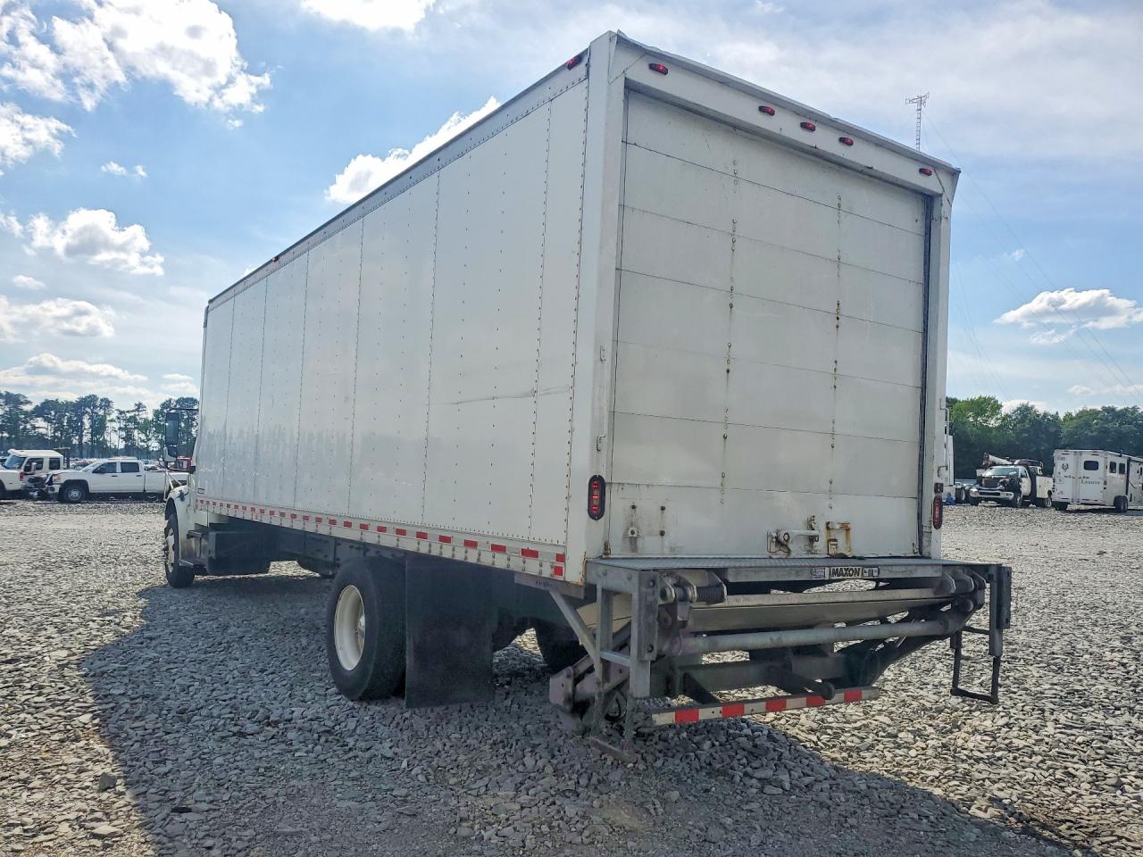 2019 FREIGHTLINER All other VIN 3ALACWFC5KDKT7405 photo 2